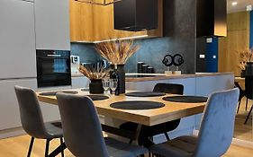 Family&Business Elegant Apartments, Kadzielnia, WDK, Stadion Korona -1 Bedroom, Terrace, Garage, NEW!